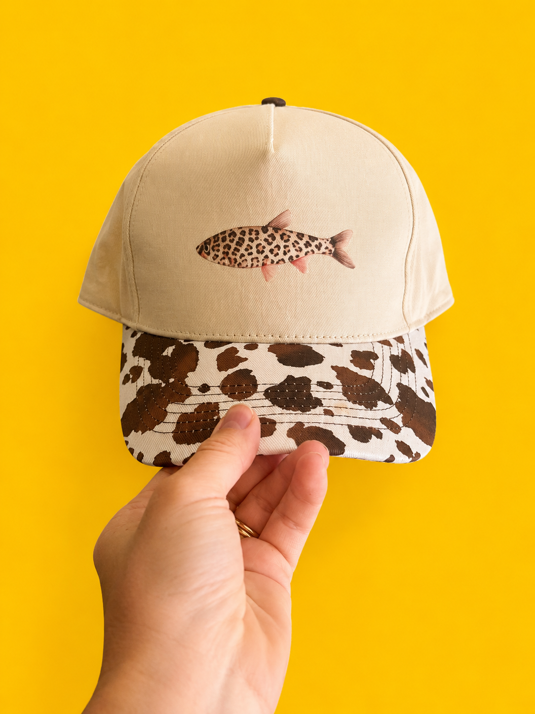 Leopard fish trucker hat
