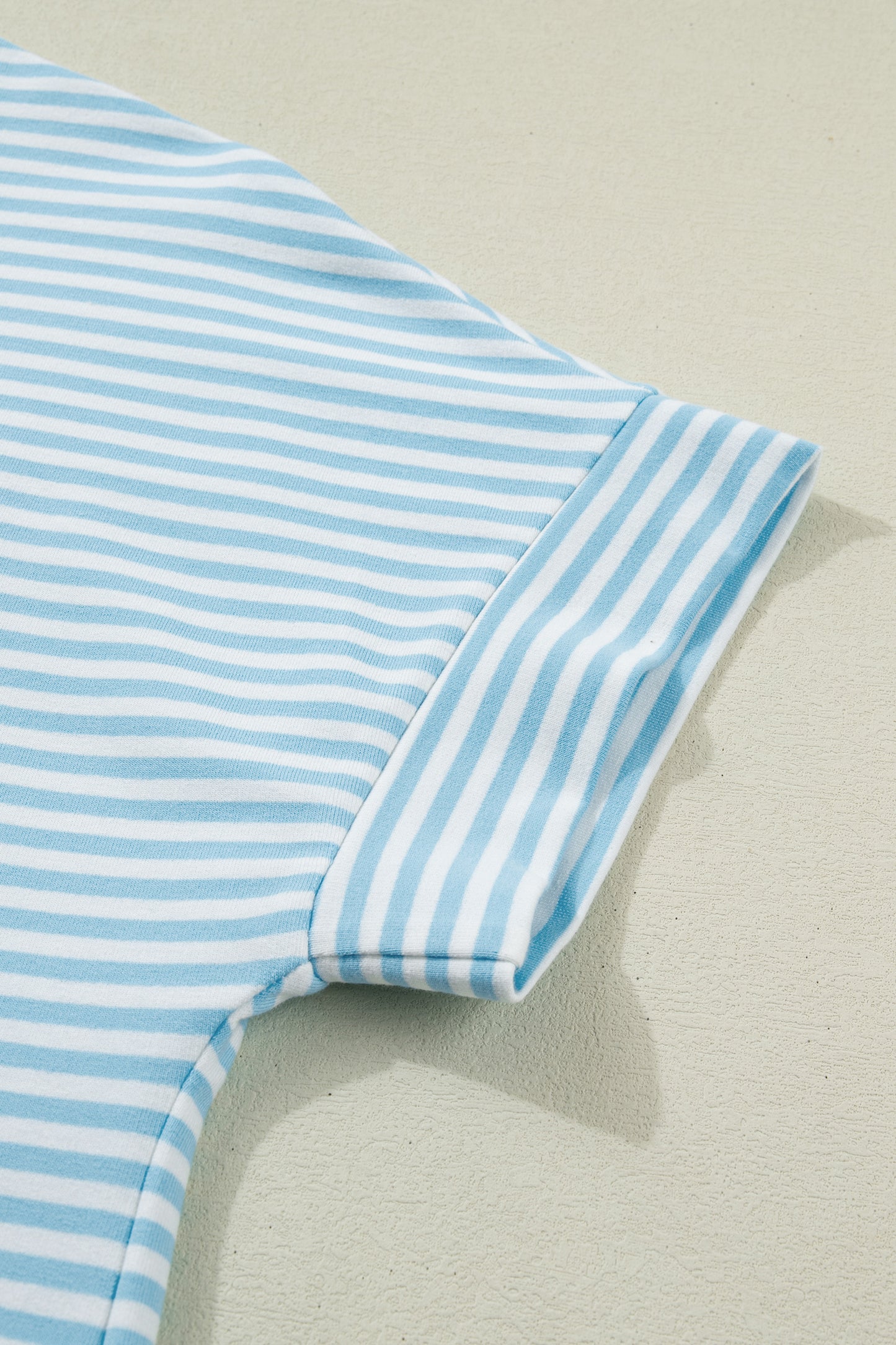 Green Stripe Cuffed Sleeve Contrast Mock Neck Tee Casual 2pcs Short Set